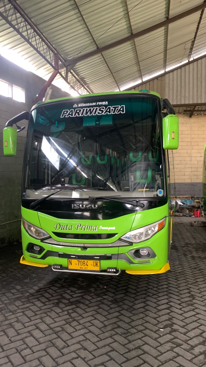 Medium Bus